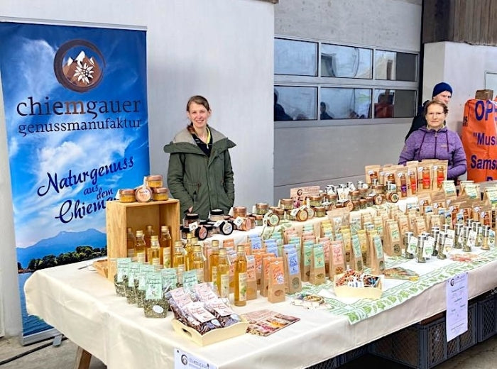 Chiemgauer Genussmanufaktur Stand auf Hoffest in der Ölmühle Garting