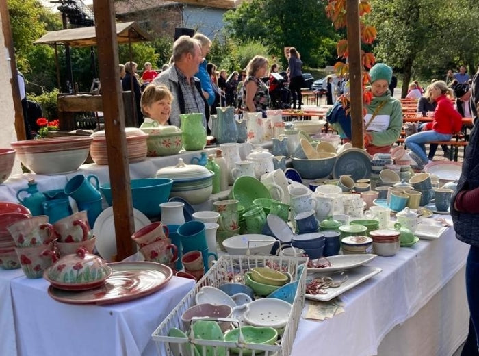 Töpferei Stand auf Hoffest in der Ölmühle Garting