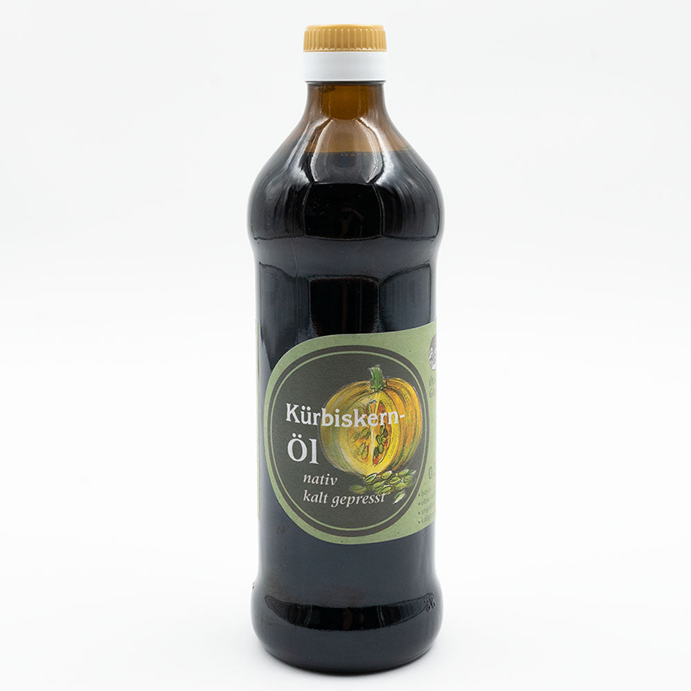 Natives kaltgepresstes Kürbiskernöl der Ölmühle Garting in brauner 500-ml-Glasflasche