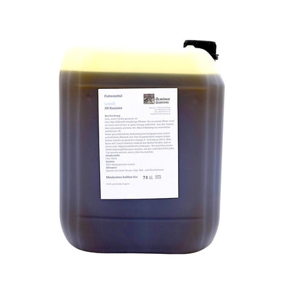10-Liter-Kanister „Leinöl Tierfutter“ der Ölmühle Garting mit Produktetikett.
