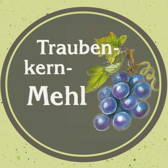 Etikett des Traubenkernmehl mit gezeichneten lila Trauben auf grünem Hintergrund