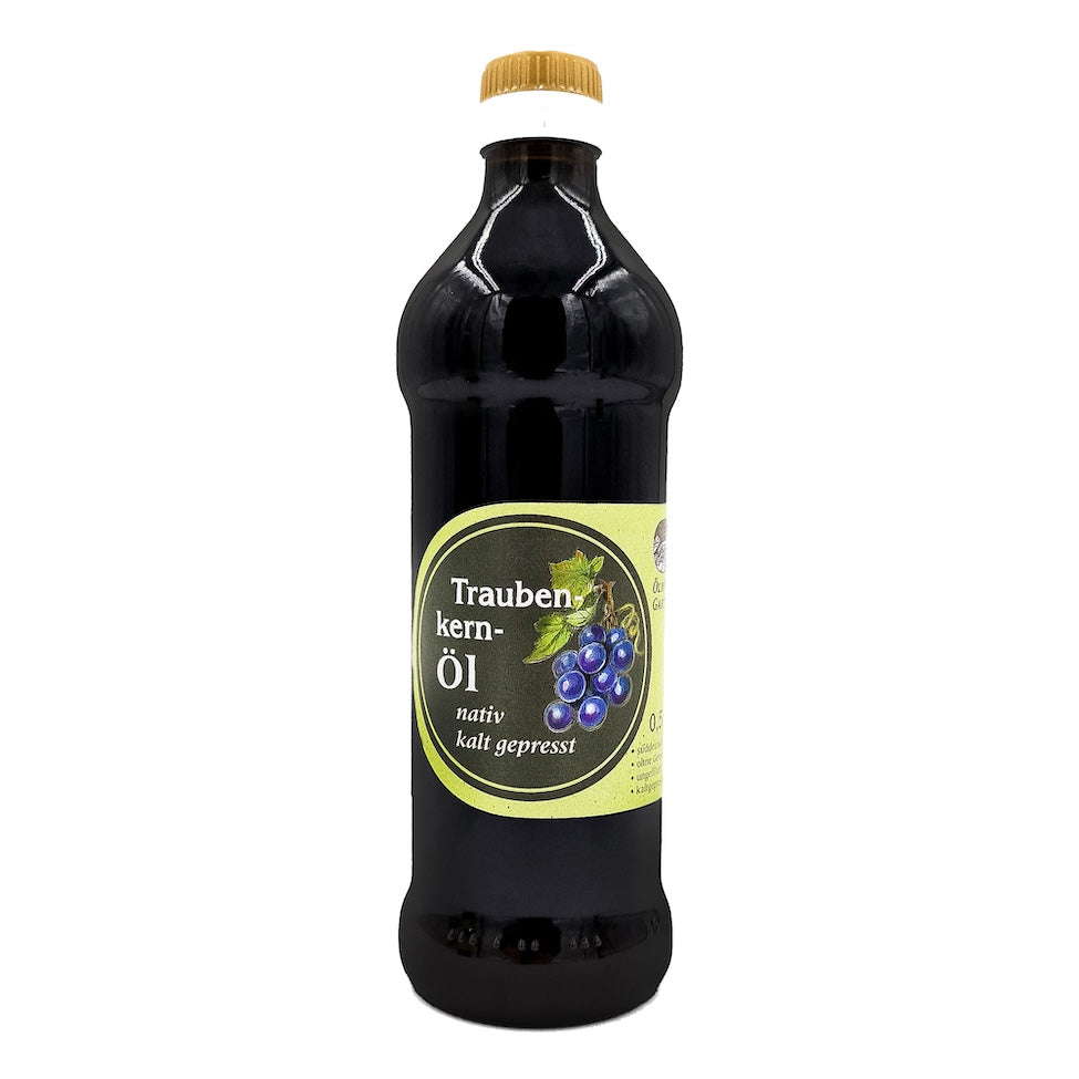 Natives kaltgepresstes Traubenkernöl der Ölmühle Garting in brauner 500-ml-Glasflasche